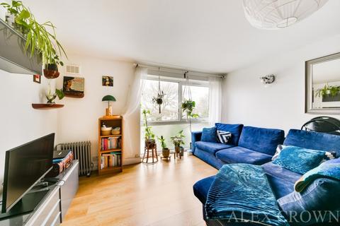 2 bedroom flat for sale, Lynton Grange, Fortis Green, East Finchley