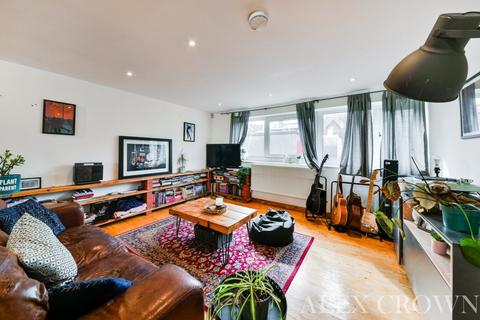 2 bedroom flat for sale, St James Lane, Muswell Hill