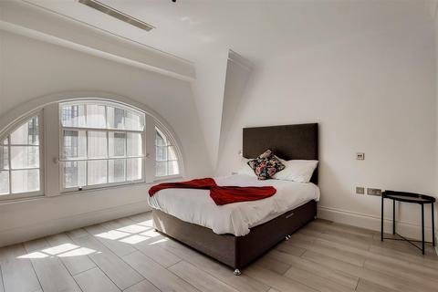 3 bedroom penthouse to rent, Kensington High Street, Kensington, London, W8