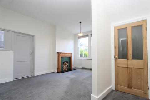 2 bedroom apartment to rent, Princes Avenue, Alexandra Palace, London, N22