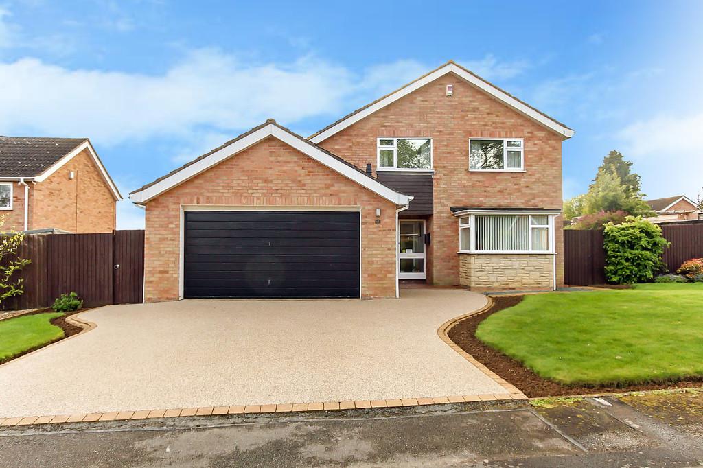 Abbots Way, Wellingborough NN8 4 bed detached house for sale £400,000
