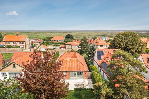 4 bedroom detached bungalow for sale, Blakeney