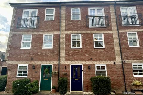 3 bedroom townhouse for sale, Theobalds Close, Long Melford