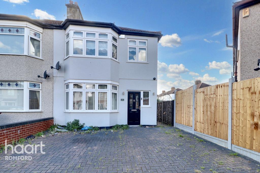 Gorseway, Romford, RM7 0RS 3 bed semidetached house for sale £500,000