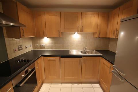 2 bedroom apartment to rent, Abingdon Court, Woking GU22