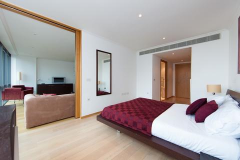 2 bedroom apartment to rent, No1. West India Quay, Canary Wharf E14