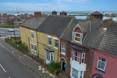 6 bedroom terraced house for sale, Roker Avenue, Sunderland SR6