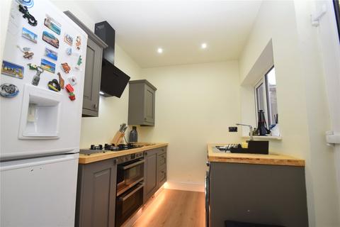 2 bedroom end of terrace house to rent, St Johns Road, Scarborough, YO12