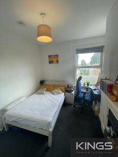 1 bedroom in a house share to rent, Cambridge Road, Southampton