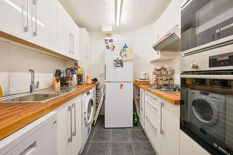 17 Midland Terrace, London, NW10 6LB