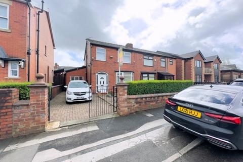 3 bedroom semi-detached house for sale - Lever Edge Lane, Great Lever, Bolton