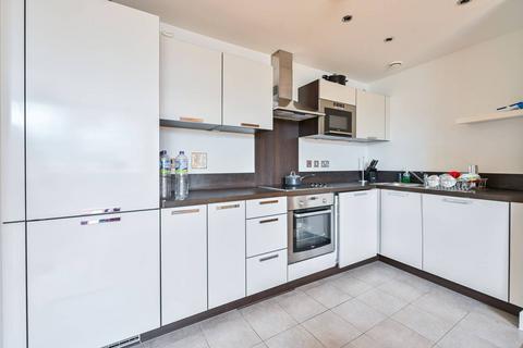 2 bedroom flat to rent, Surrey Quays Road, Canada Water, London, SE16