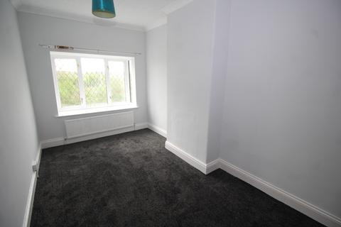 2 bedroom flat to rent, Whinney Lane, Streethouse