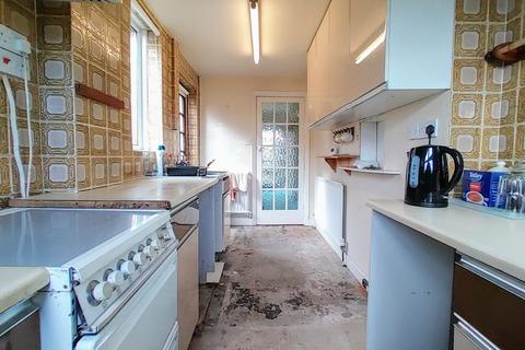 49 Fieldway, Clayton, Bradford, BD14 6RP
