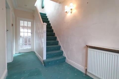 49 Fieldway, Clayton, Bradford, BD14 6RP