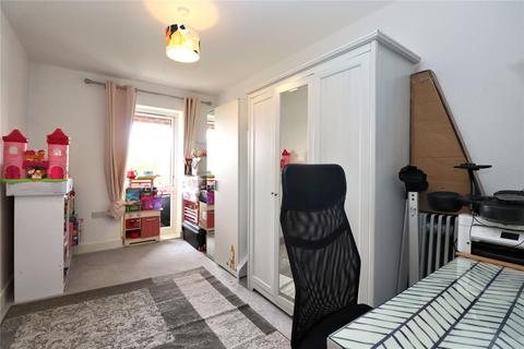 3 bedroom flat for sale, Jelley Way, Surrey GU22