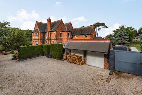 5 bedroom farm house for sale, New Road, Shuttington