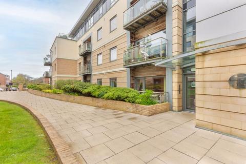 2 bedroom apartment for sale, Grove Park Oval, Gosforth, Newcastle Upon Tyne