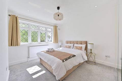 undefined, Cardinal Avenue, Morden Park, Morden, SM4