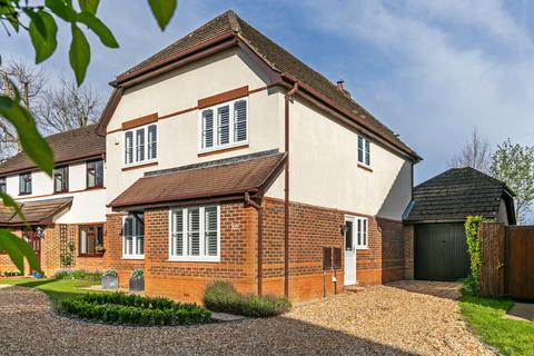 4 bedroom detached house for sale - Nightingale Close, Winchester, SO22
