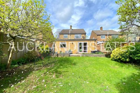 3 bedroom detached house for sale, Church Road, Little Heath EN6