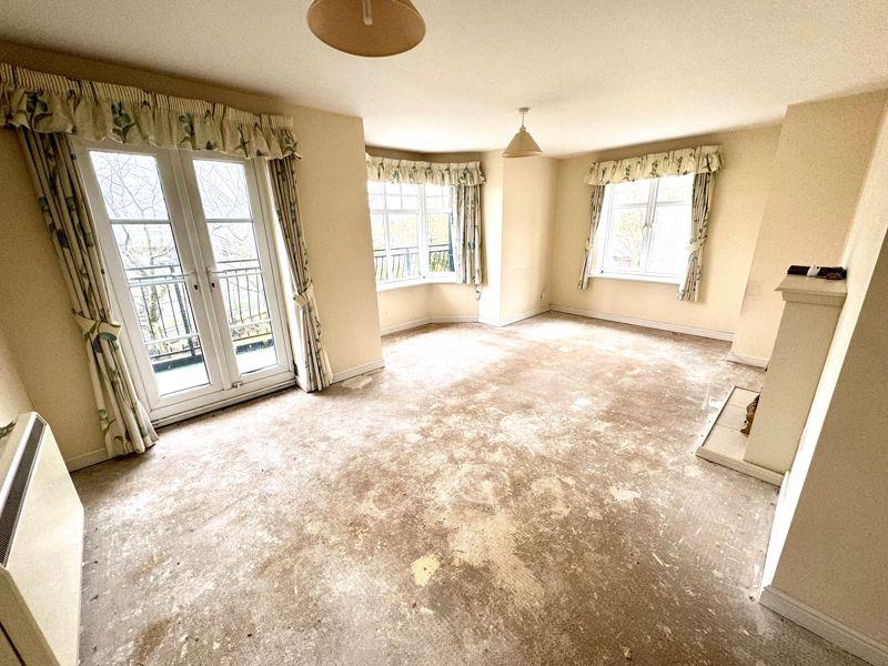 Penn Road, Wolverhampton 2 bed flat for sale £85,000