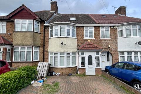 4 bedroom house for sale, The Chase, Edgware
