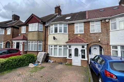 4 bedroom terraced house for sale, The Chase, Edgware