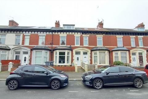 1 bedroom flat to rent, St. Heliers Road, Blackpool