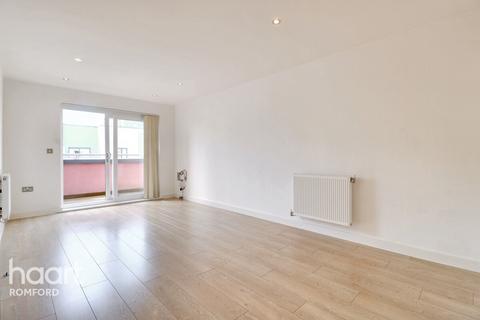 Romford - 1 bedroom apartment for sale