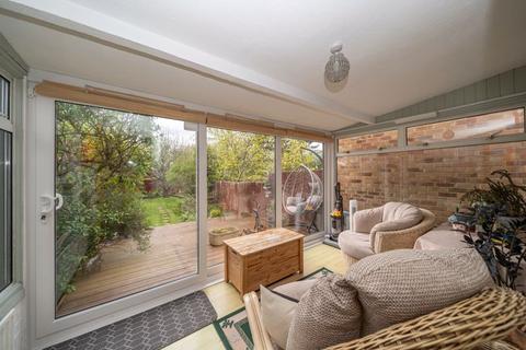 2 bedroom terraced house for sale, Manor Road, Caddington