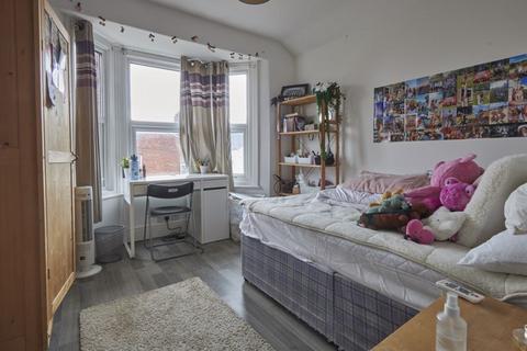 7 bedroom terraced house to rent, 7 Bedroom Student Let, Mount Pleasant, Exeter