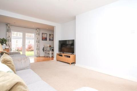 3 bedroom semi-detached house for sale, Rookery Close, Bodicote