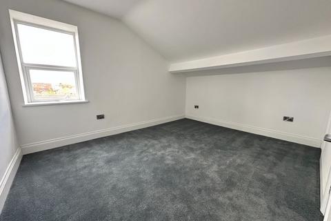 3 bedroom apartment to rent, Lord Street West, Southport PR8