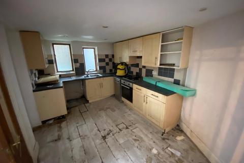 2 bedroom terraced house for sale, Dunford Road, Holmfirth, West Yorkshire, HD9