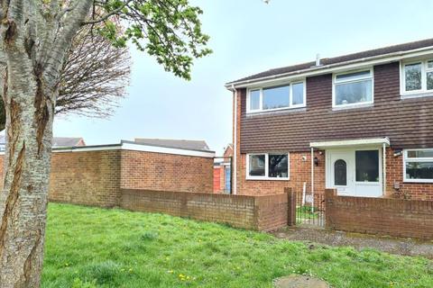 3 bedroom end of terrace house for sale, Sea Crest Road, Lee-On-The-Solent