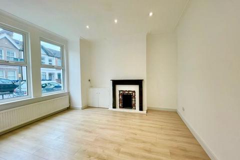 4 bedroom terraced house to rent - Boundary Road, London SW19