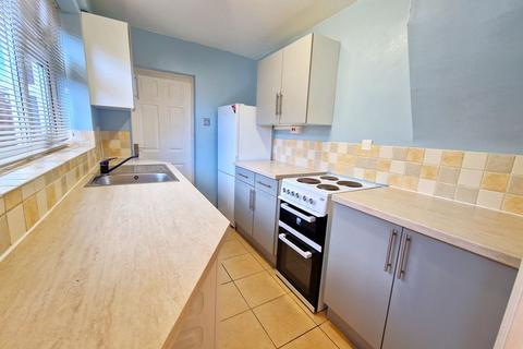 2 bedroom terraced house to rent, Hill Street, Rugby CV21