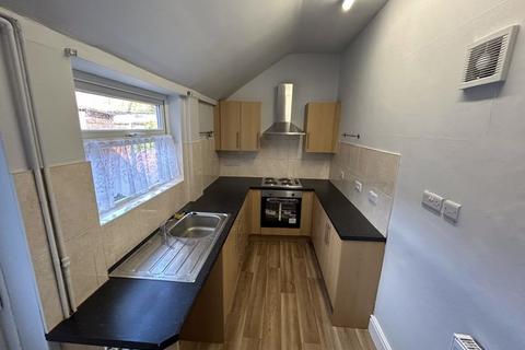 3 bedroom terraced house to rent, Sherwood Road, Sutton in Ashfield