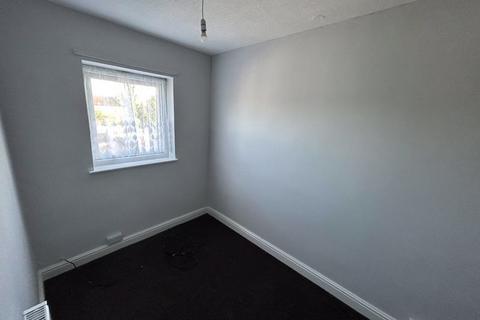 3 bedroom terraced house to rent, Sherwood Road, Sutton in Ashfield