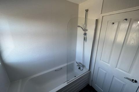 3 bedroom terraced house to rent, Sherwood Road, Sutton in Ashfield