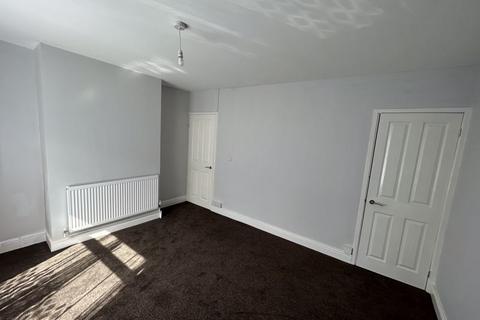 3 bedroom terraced house to rent, Sherwood Road, Sutton in Ashfield