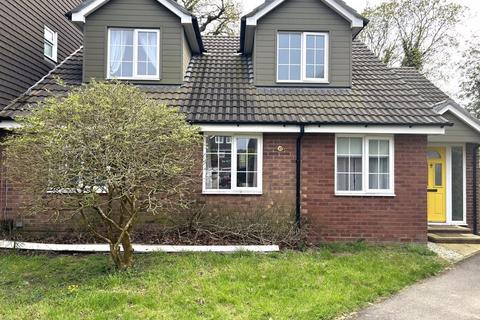5 bedroom semi-detached house to rent, Pytchley Close, Fareham PO14