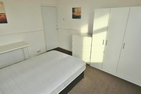 1 bedroom in a house share to rent, Room 1; Fletcher Road; ST4