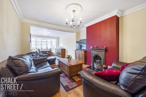 28 Kenilworth Gardens, Hornchurch, RM12 4SE