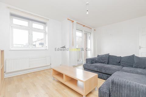 3 bedroom flat to rent, Ellsworth Street, London E2