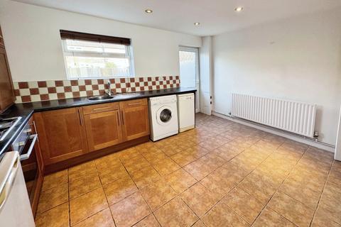 2 bedroom terraced house to rent, Norfolk Road, NG10