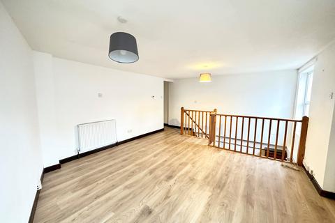 3 bedroom maisonette to rent, Ranelagh Road, IP2