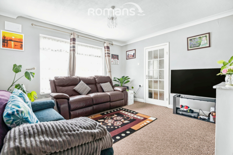 3 bedroom terraced house to rent, Phipps road, Slough