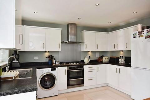 16 Howes Crescent, Bishopdown, Salisbury, SP1 3FU
